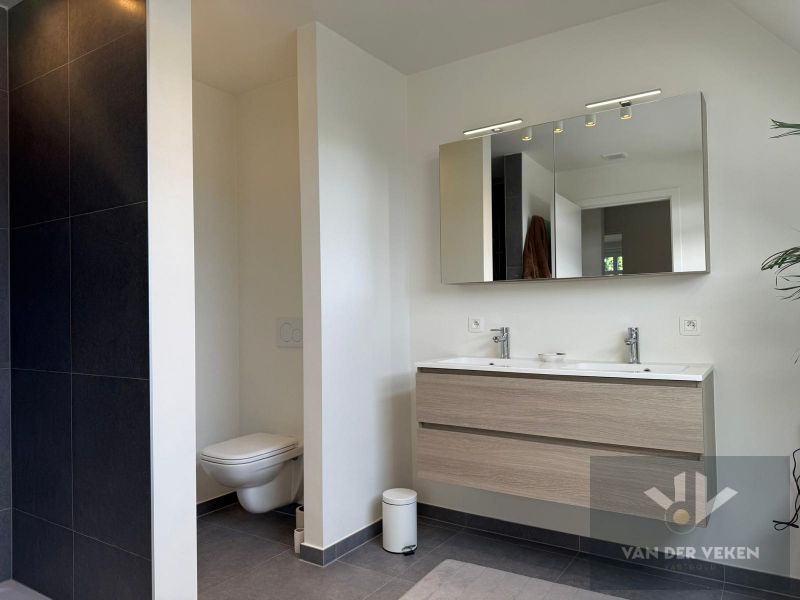 BIJNA ENERGIENEUTRALE WONING IN GODSHEIDE foto 10