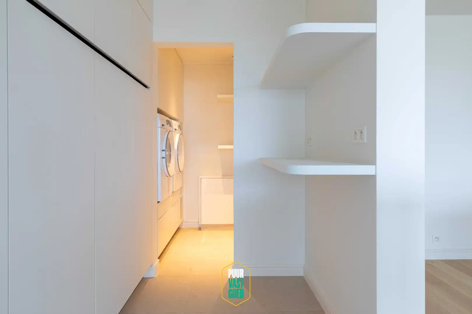 Ruim gerenoveerd en gemeubeld appartement voor tijdelijke verhuur foto 6