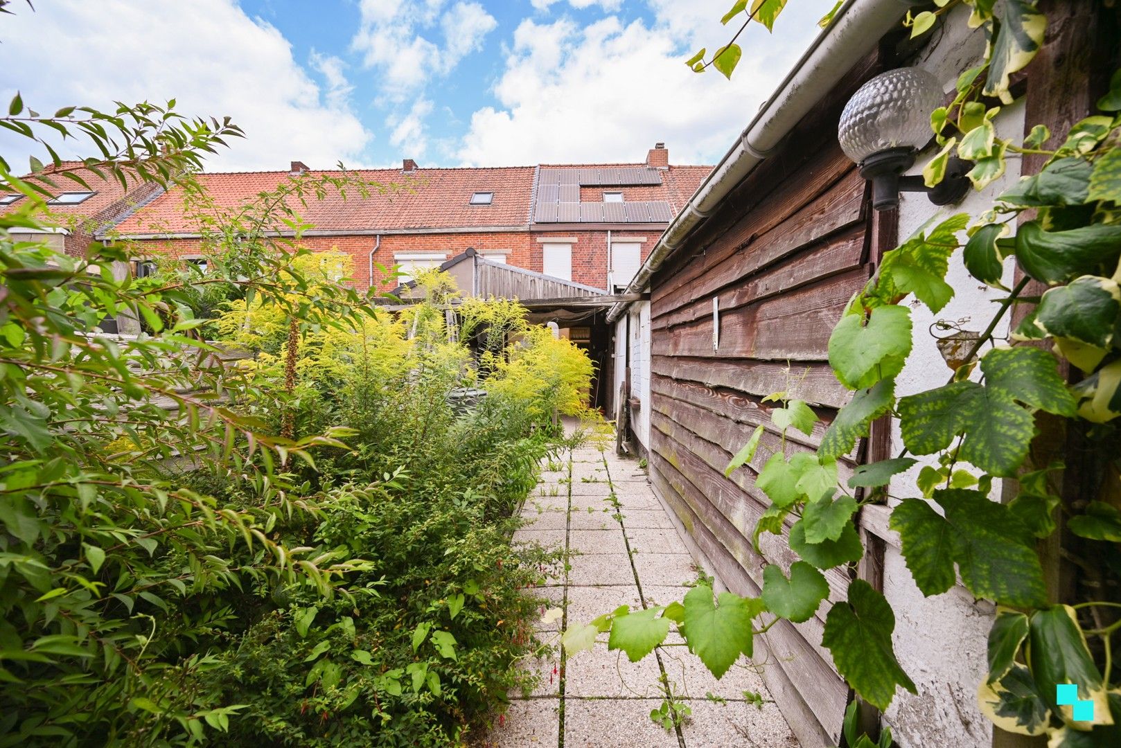 Eéngezinswoning met garage op grens Izegem / Lendelede foto 14