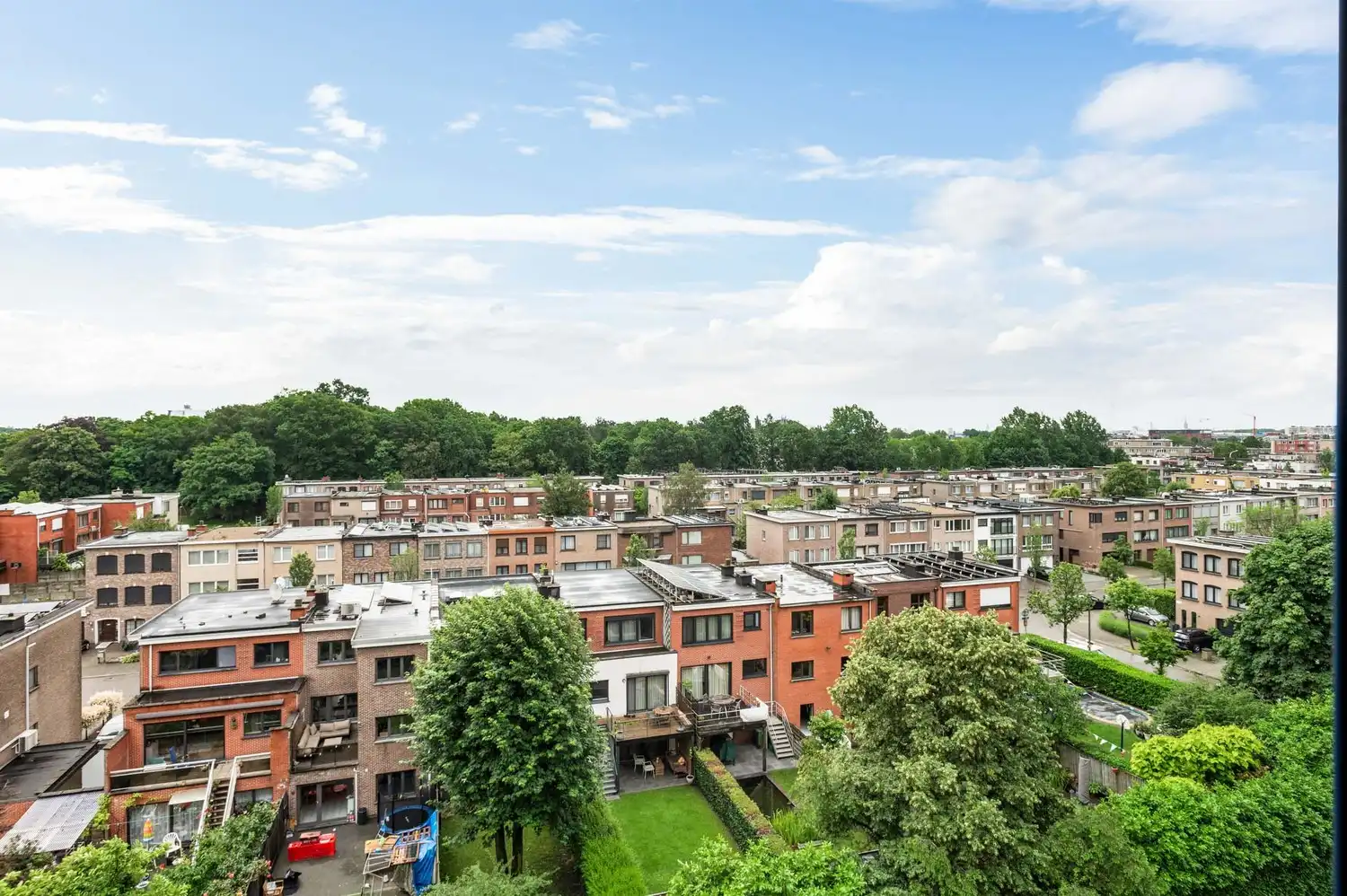 Instapklaar appartement met 2 slaapkamers, terras en autostaanplaats op centrale ligging in Merksem! foto 15