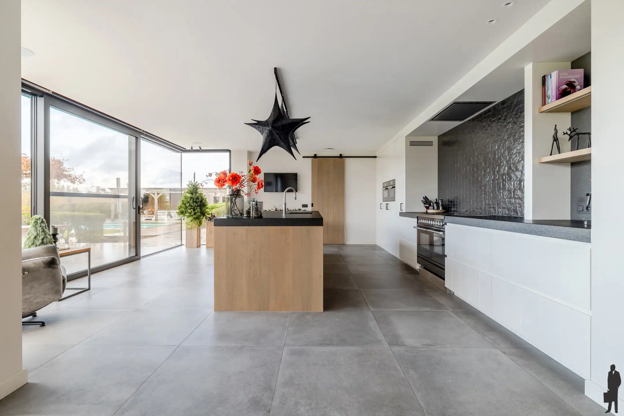 Instapklare villa temidden van uitgestrekte weilanden en landerijen!  foto 21