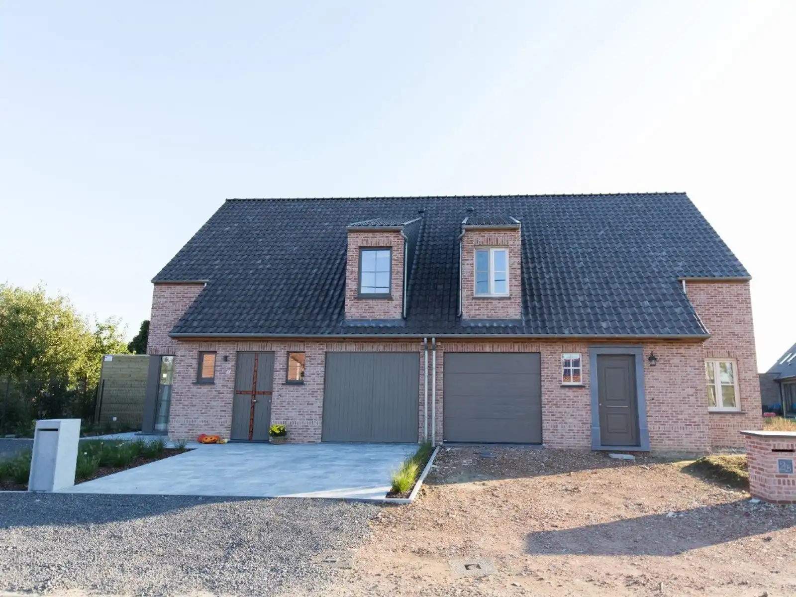 Gezinswoning met landelijk zicht, 3 slaapkamers, garage. foto 7
