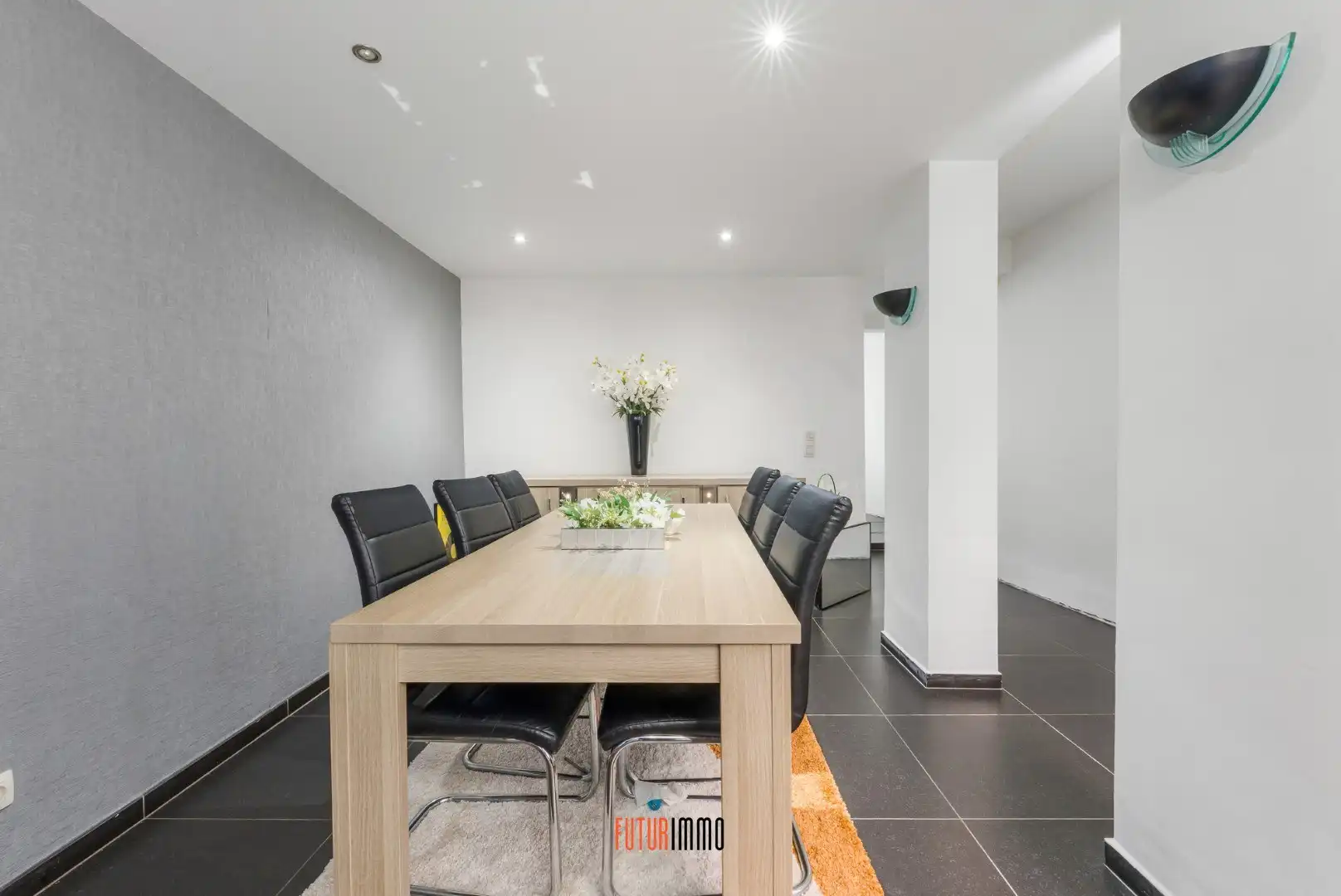 Centraal gelegen 5-slpk woning nabij Frunpark Izegem foto 9