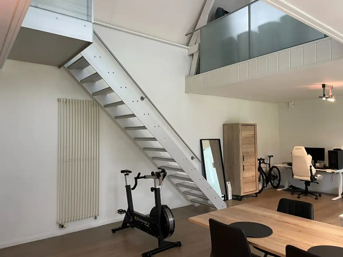 LOFT-WONING + tuin foto 7