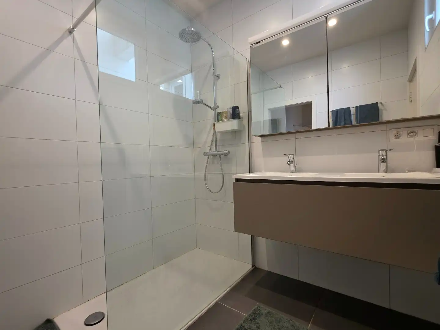 Uniek appartement van 153m² met 3 slaapkamers op het Rooseveltplein met prachtige vergezichten over Kortrijk foto 15