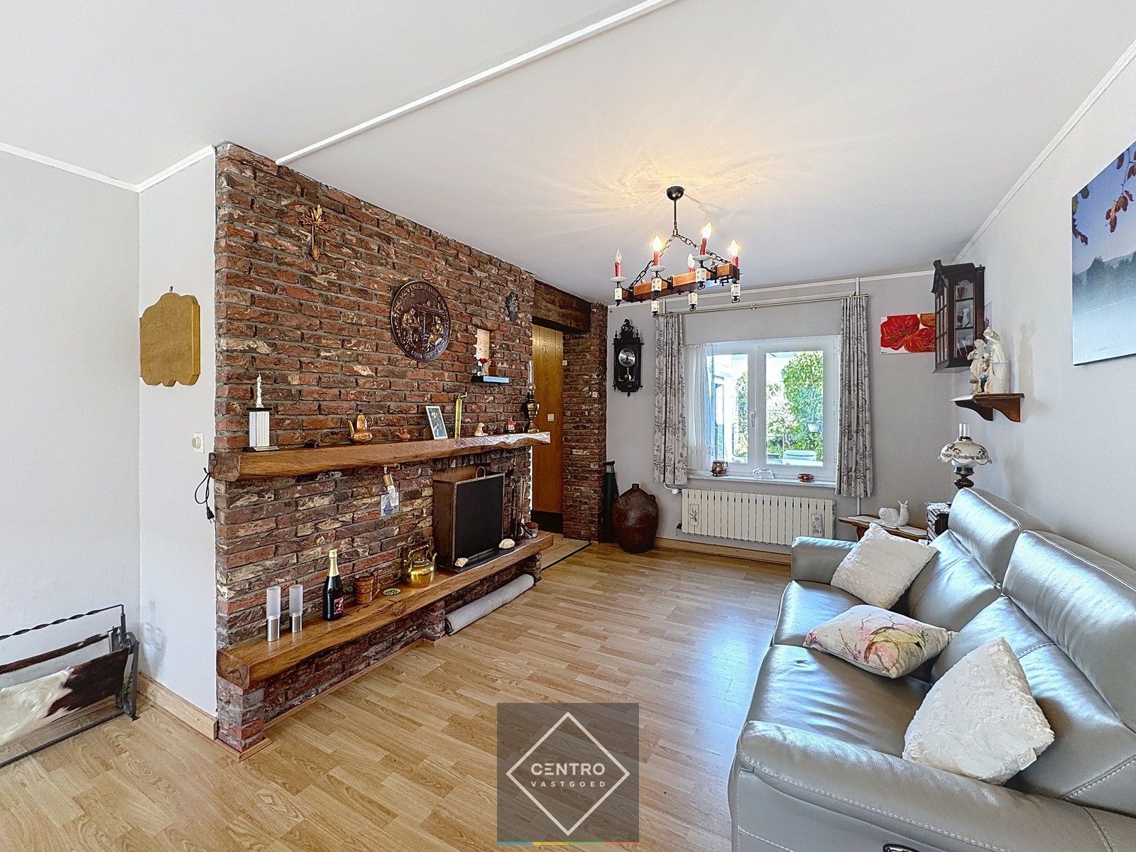 Woning met 3 slpks, GARAGE en tuin met UITWEG achteraan te Uitkerke! foto 5