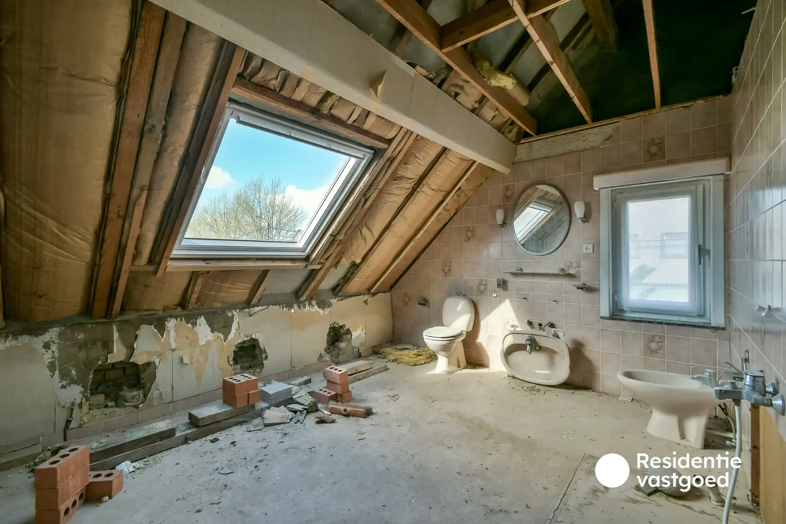 Landelijk gelegen woning in Kortemark! foto 8