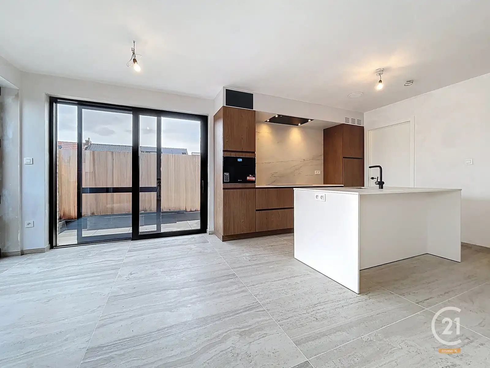 Nieuwbouw duplex met 4 slpks, terras, tuin en staanplaats foto 12