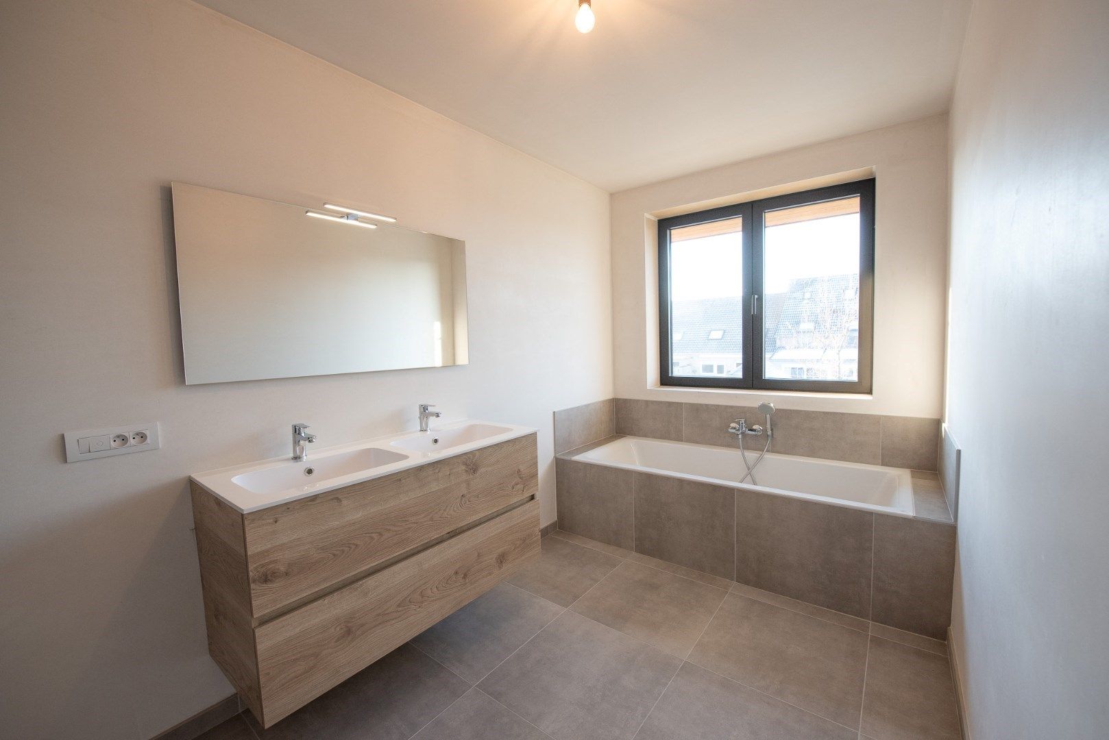 Nieuwbouwwoning met garage in Olsene foto 14