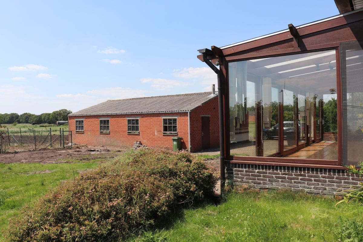 Woning met stal op mooi stuk grond te koop te Brecht foto 6