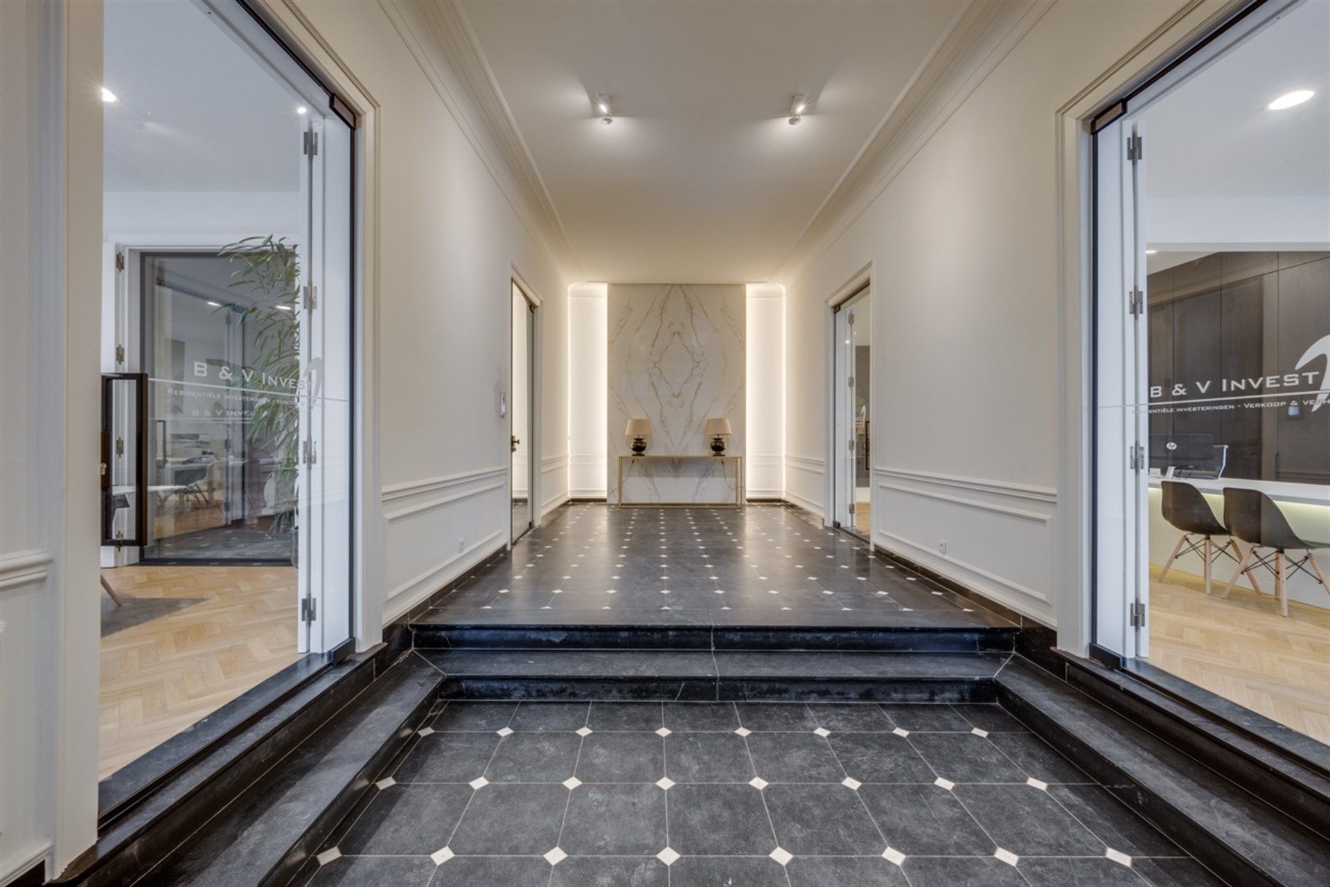 Representatief kantoor- of handelspand op topligging aan het Keizersplein in Aalst foto 6