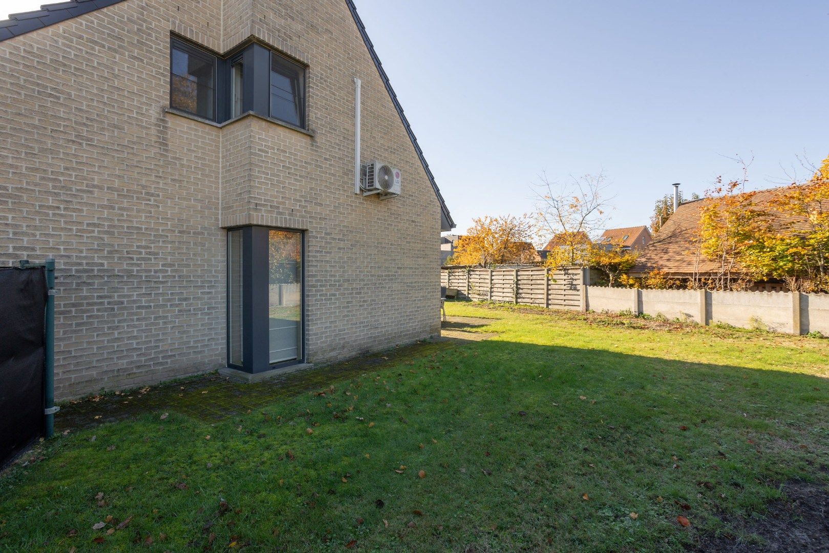 Halfopen recente woning te koop! foto 21