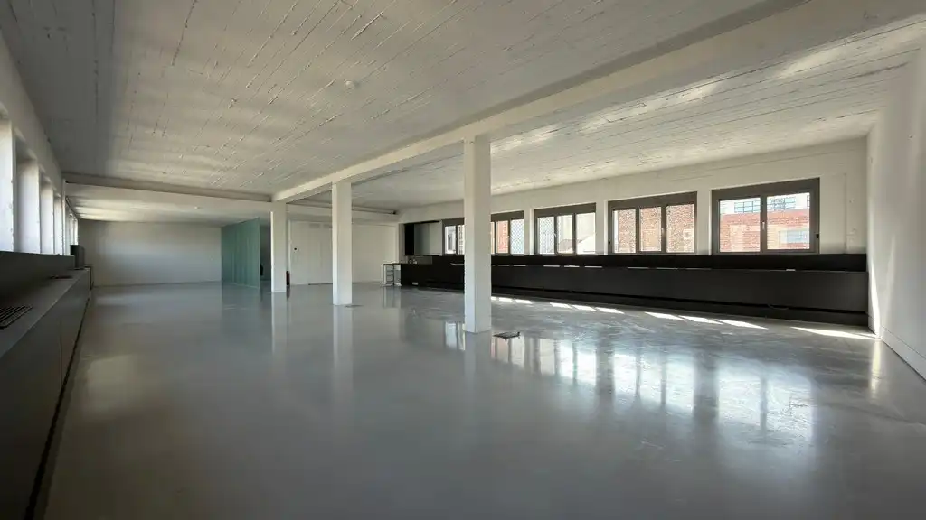 Instapklare kantoorruimte te huur in hartje Antwerpen foto 3