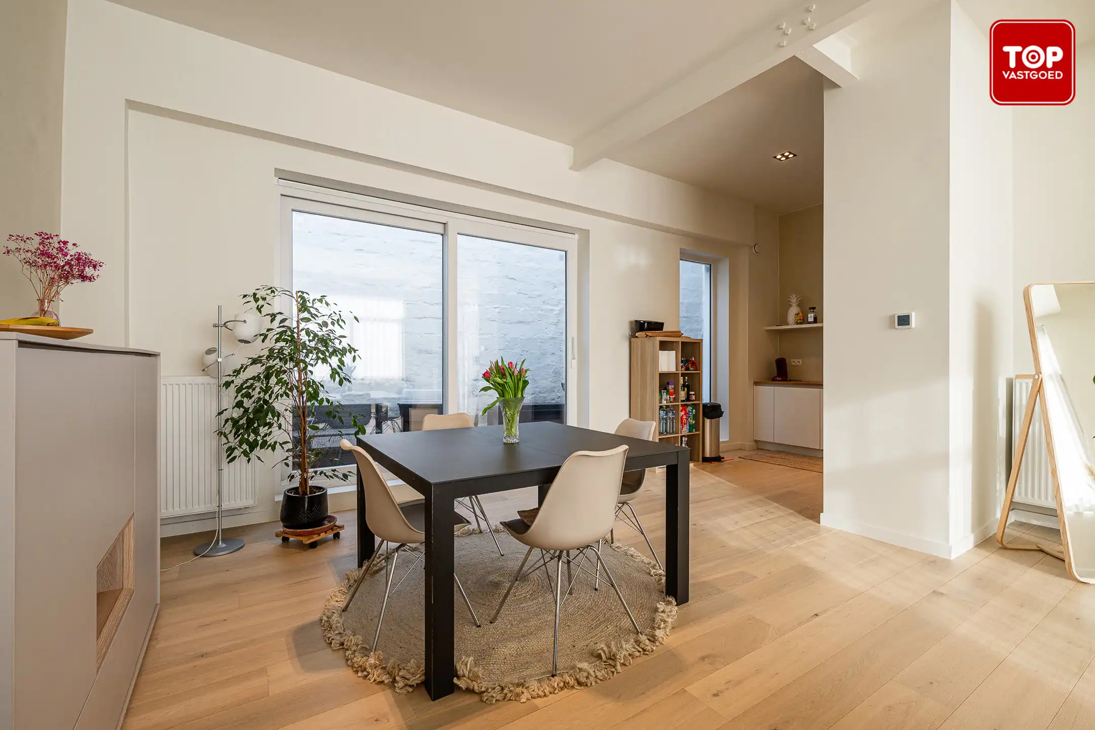 Gerenoveerde, energiezuinige woning op uitstekende locatie foto 10