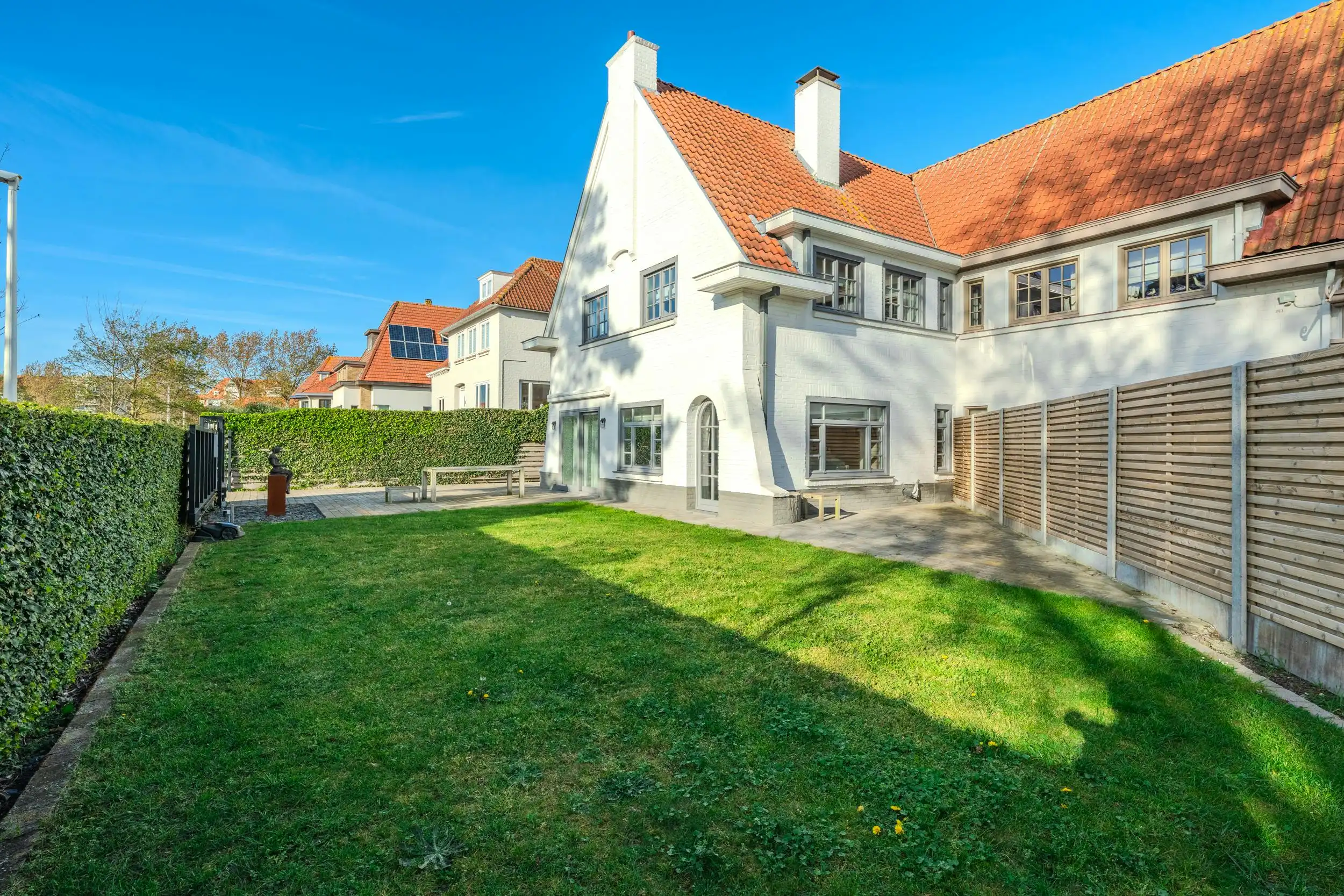 Karakteristieke villa met vier slaapkamers in de Simli wijk foto 17