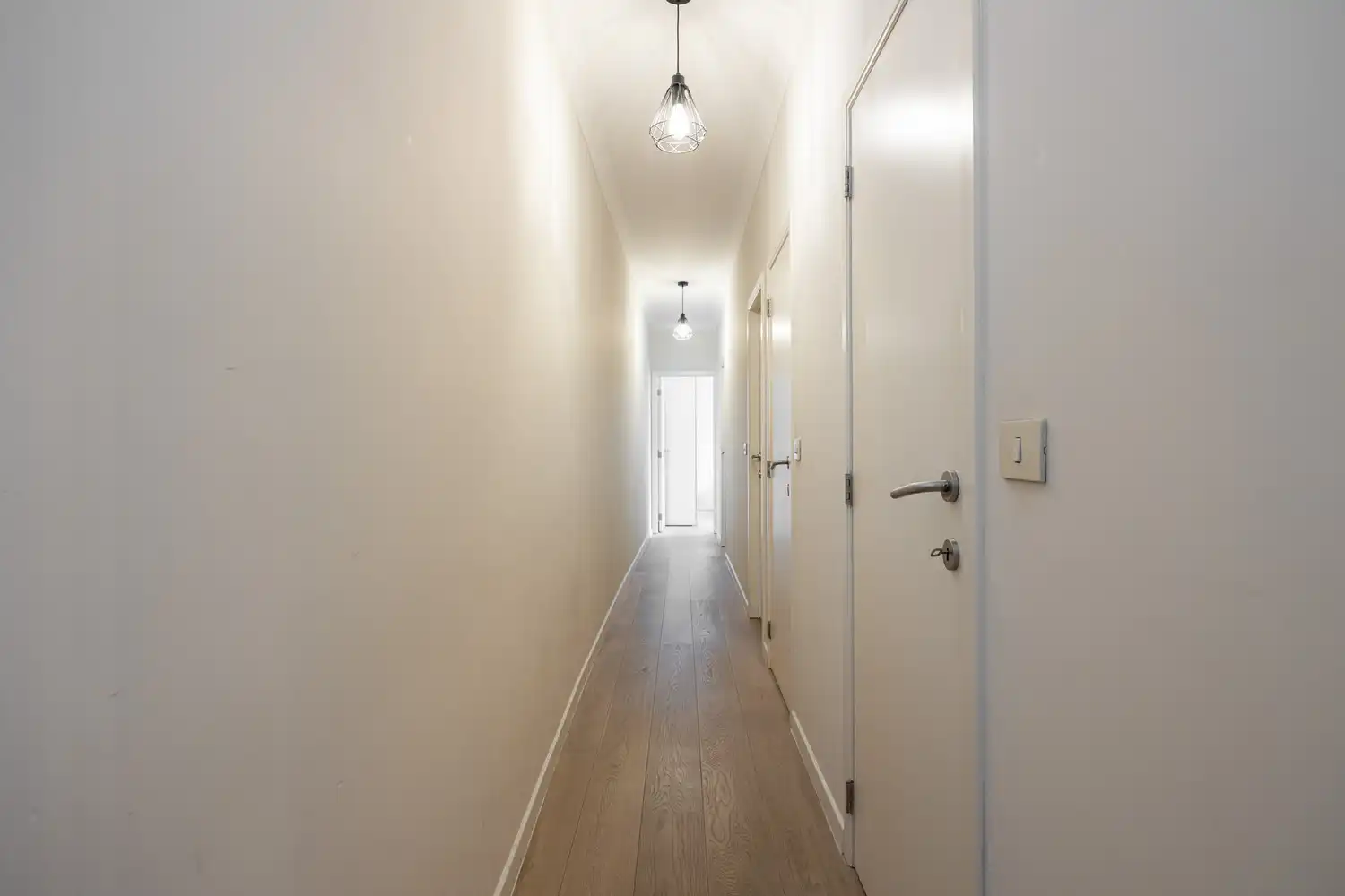 Gerenoveerd 3-slpk appartement van 130 m² met terras in Klein-Antwerpen foto 19