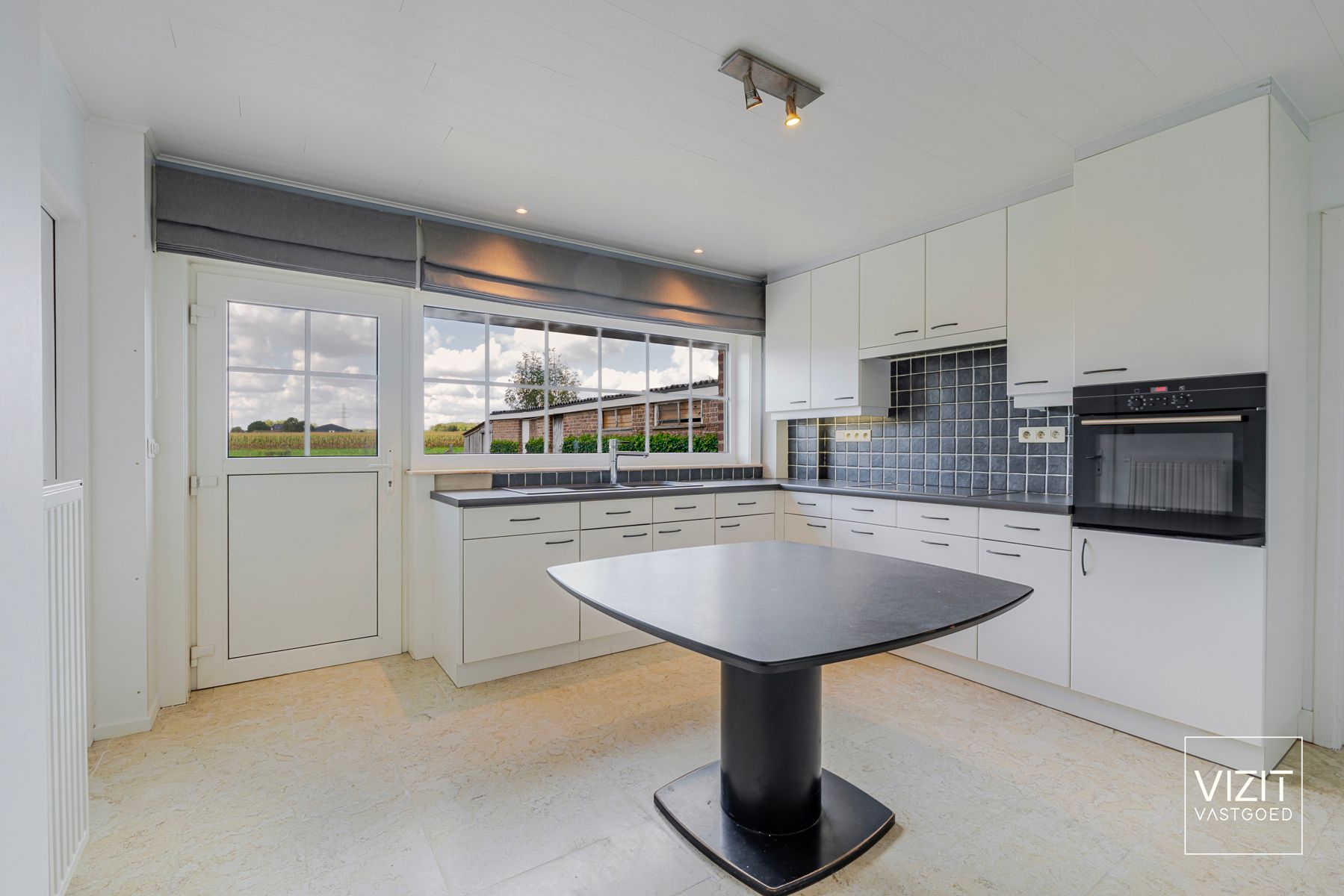 Statige villa met open zicht  foto 5