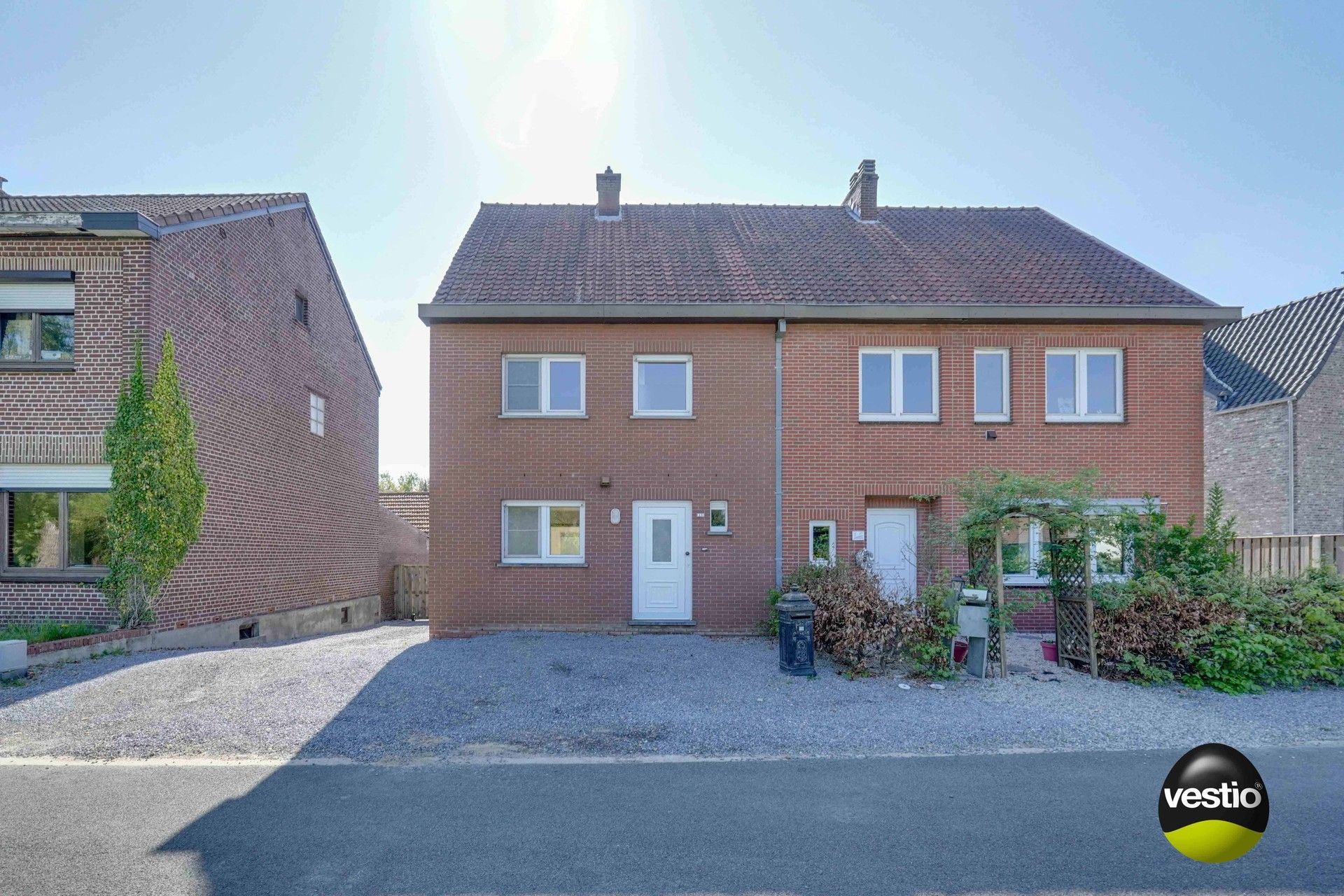 DEGELIJKE WONING MET WEILANDEN OP 1,7 HECTARE foto 46