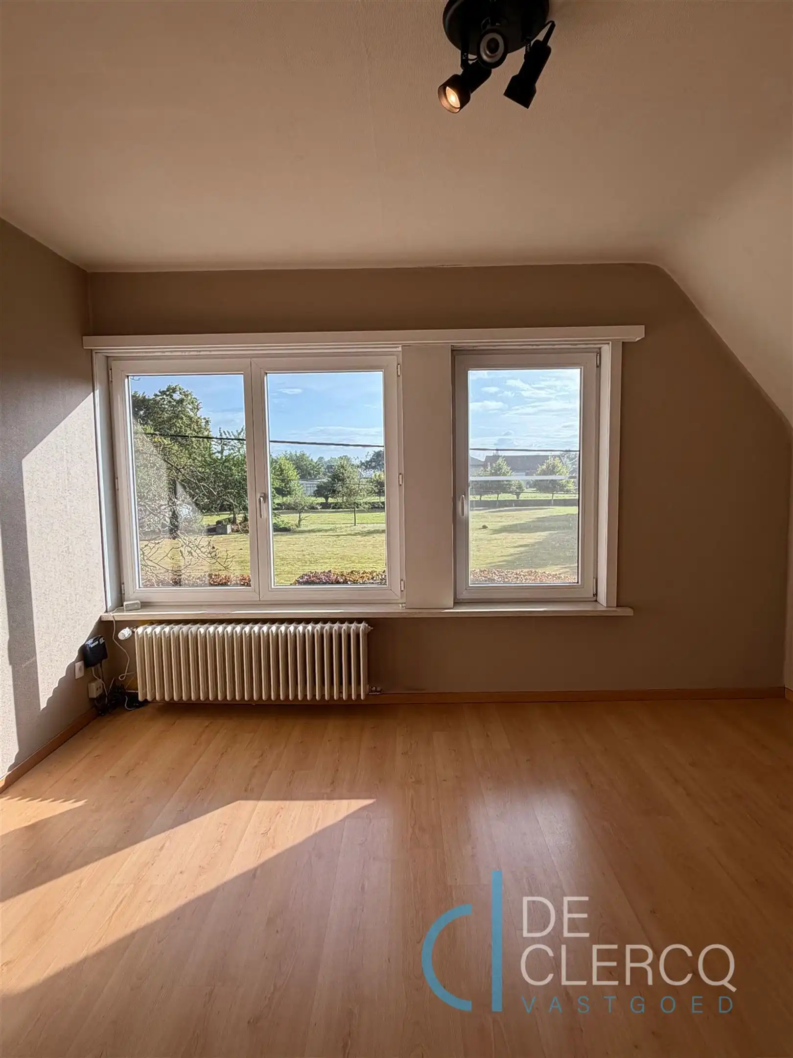 Grote landelijke woning te huur met prachtige tuin en weide! foto 13