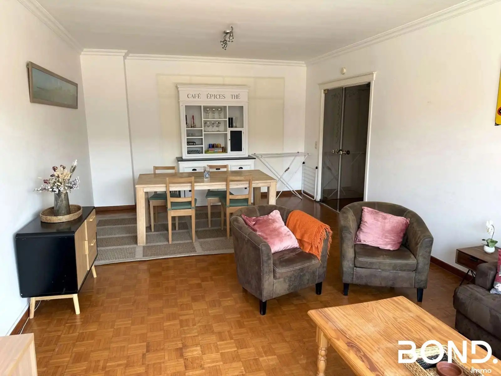 Instapklaar 3-slaapkamerappartment met parking in Leuven foto 5