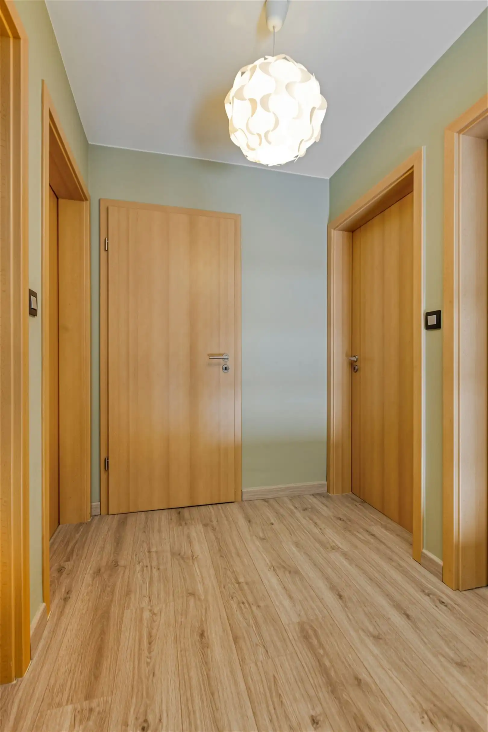 TE KOOP: Verzorgde halfopen bebouwing met 3 slaapkamers in Koersel! foto 14