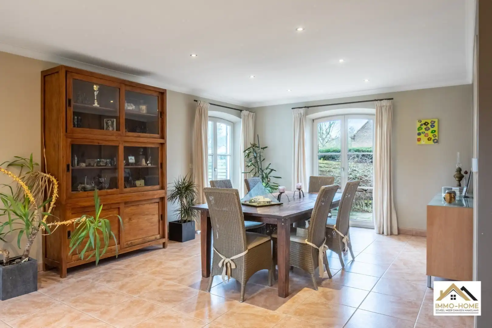 Stijlvolle en ruime villa op toplocatie te Merelbeke  foto 6