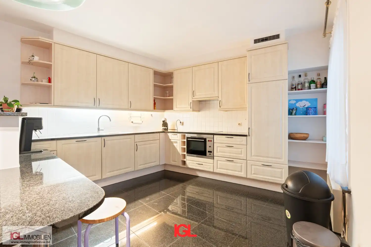 Ruim duplexappartement met 4 slaapkamers, 2 badkamers en terras te koop op de Rink – centrum Sint-Pieters-Leeuw foto 8