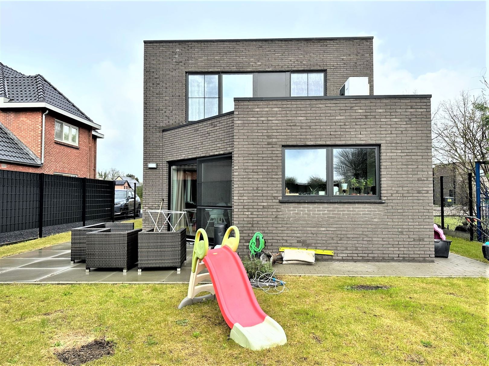 TE HUUR: Moderne woning met 3 slaapkamers te Pelt! foto 11