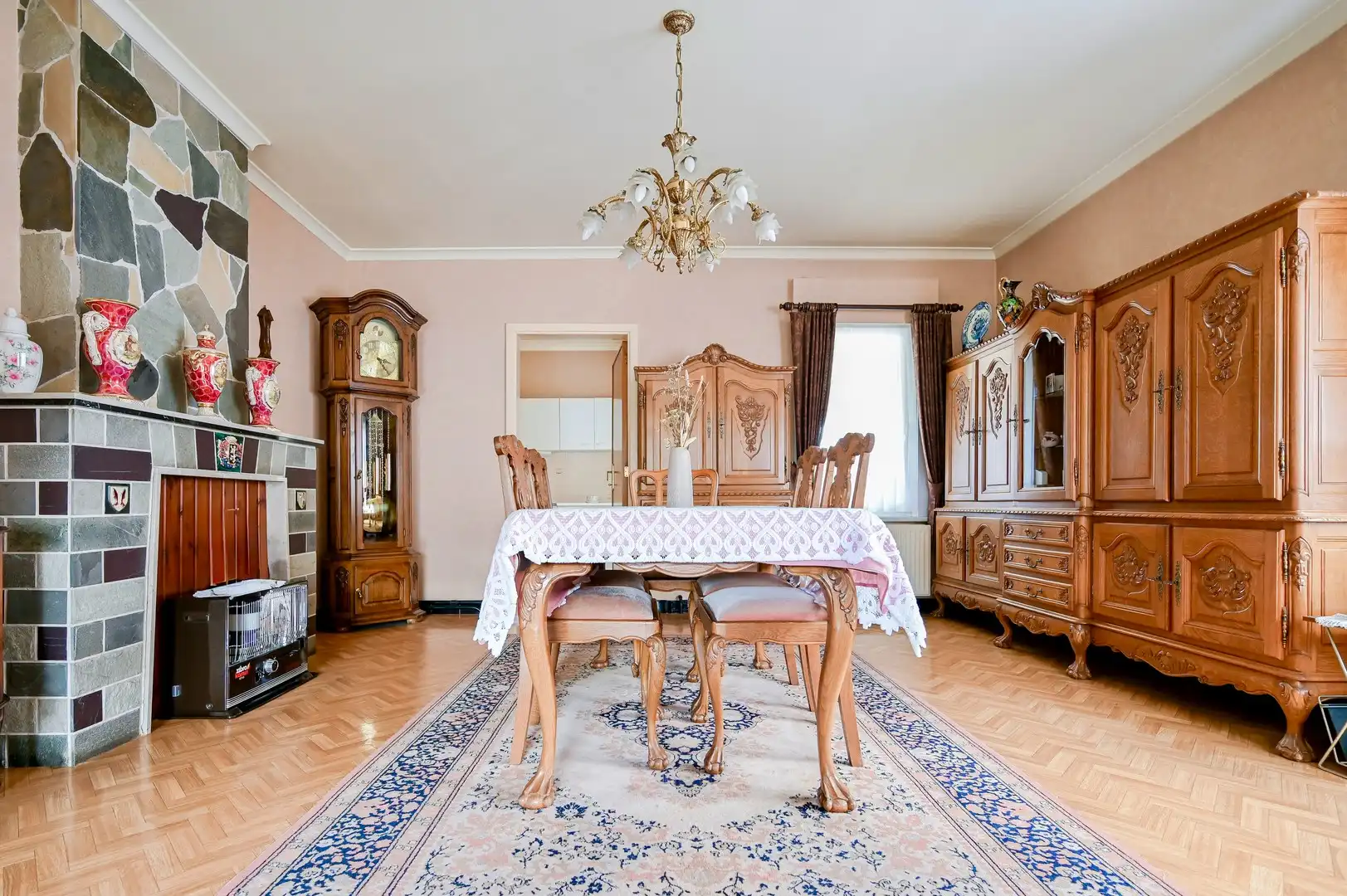 Charmante en authentieke woning met ruime tuin foto 5