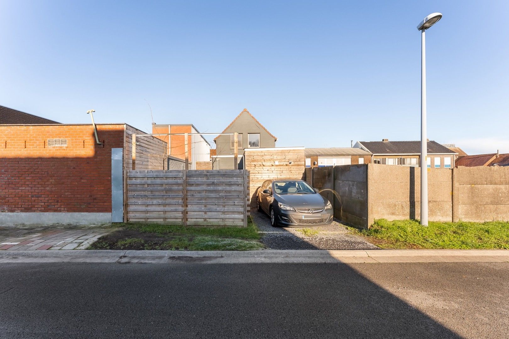 Instapklare woning met 2 slaapkamers op centrale ligging te Zwevezele! foto 18