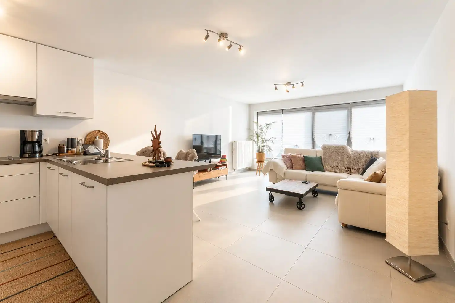 Goed onderhouden en energiezuinig 2-slaapkamerappartement aan station Aalter foto 2