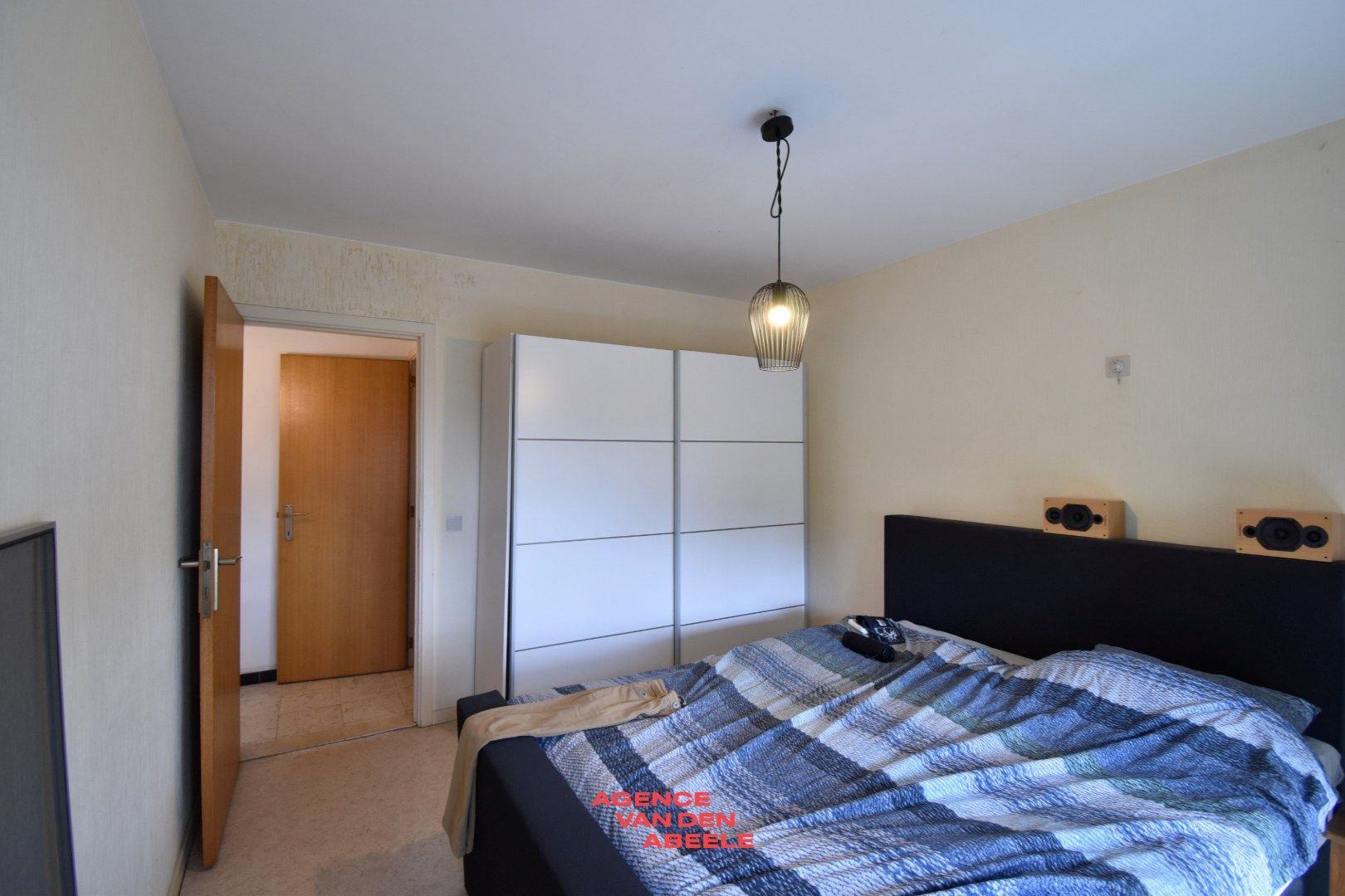 Uitzonderlijk breed appartement met 2 slaapkamers en terras foto 7