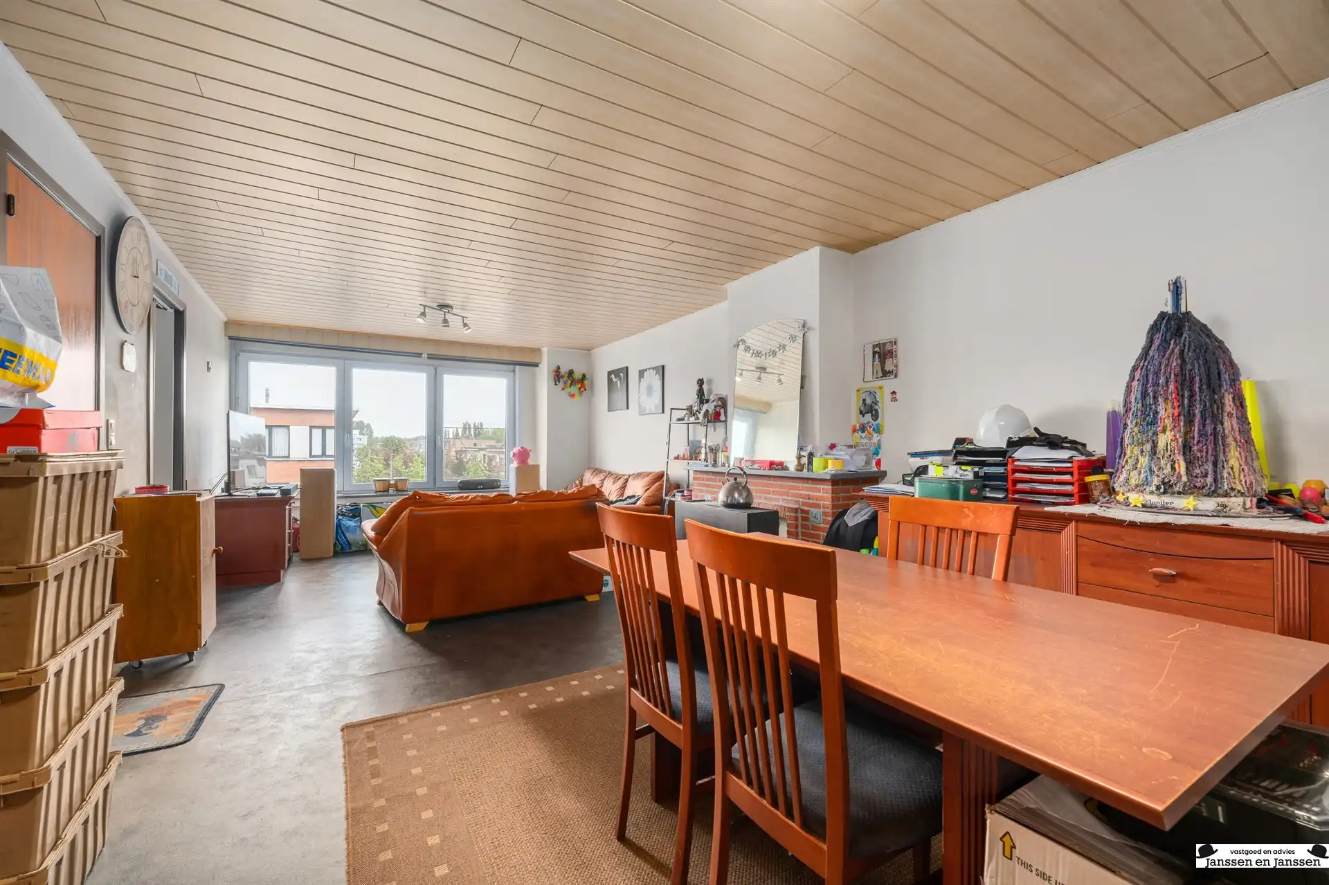 Op te frissen appartement met twee slaapkamers foto 6