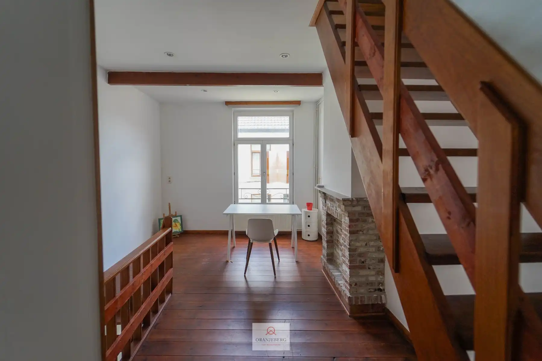 Charmante bemeubelde citéwoning nabij Coupure foto 14