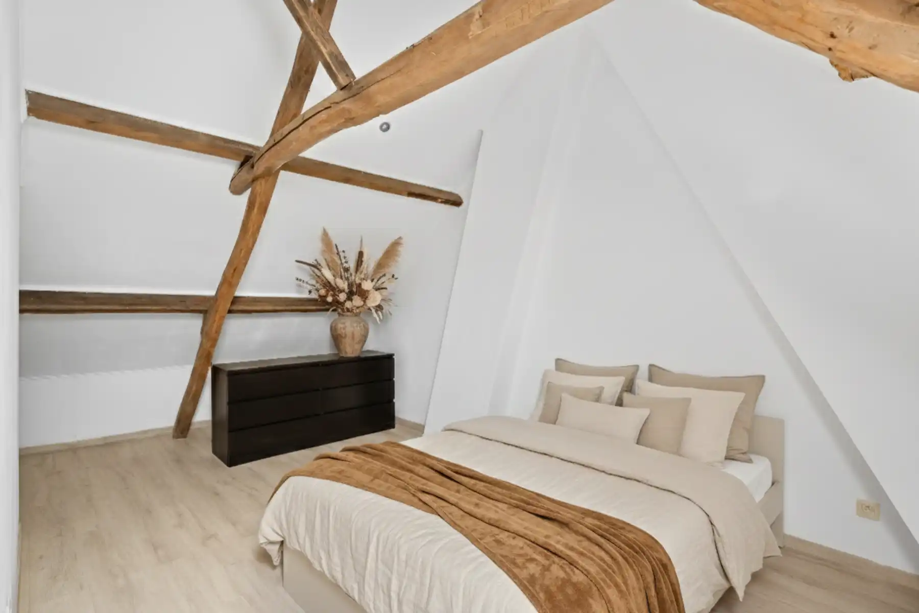 Instapklare charmante renovatiewoning met tuin in Mechelen foto 18