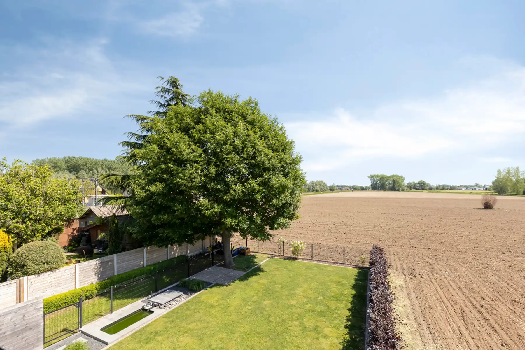 IN OPTIE - Hedendaagse gezinswoning met groene vergezichten. foto 29