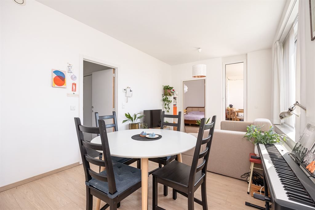 Recent appartement met terras en binnentuin foto 4
