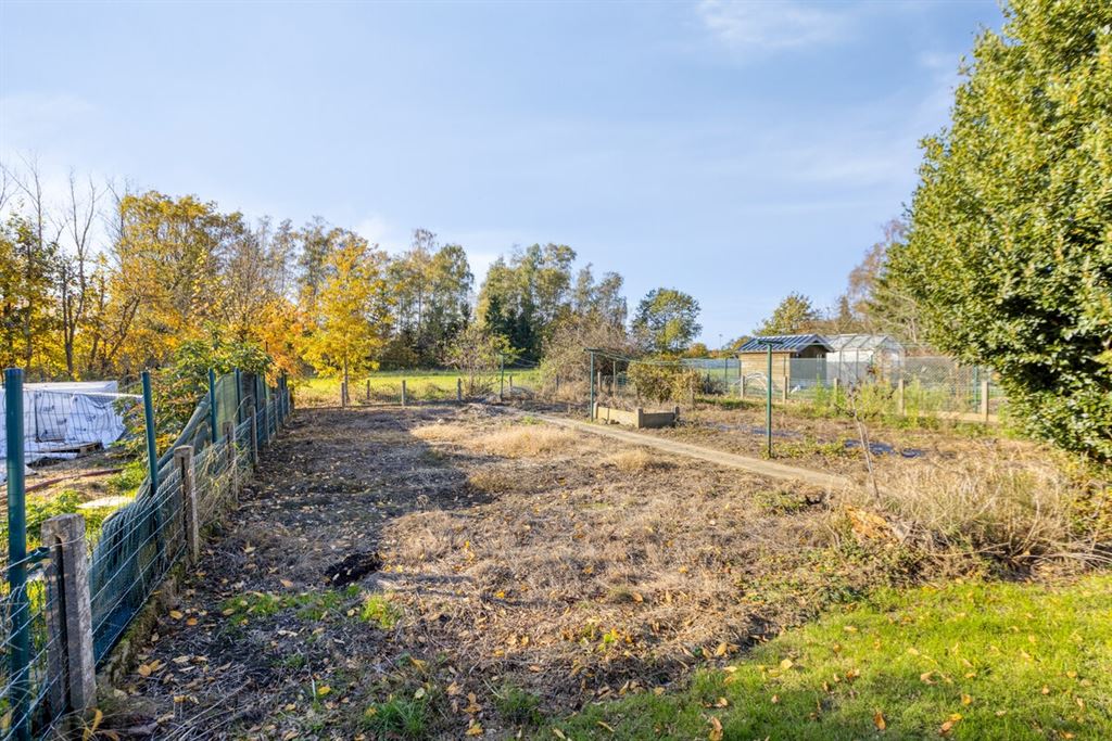 Knappe, te renoveren, woning op een gunstige locatie te Aarschot!  foto 27