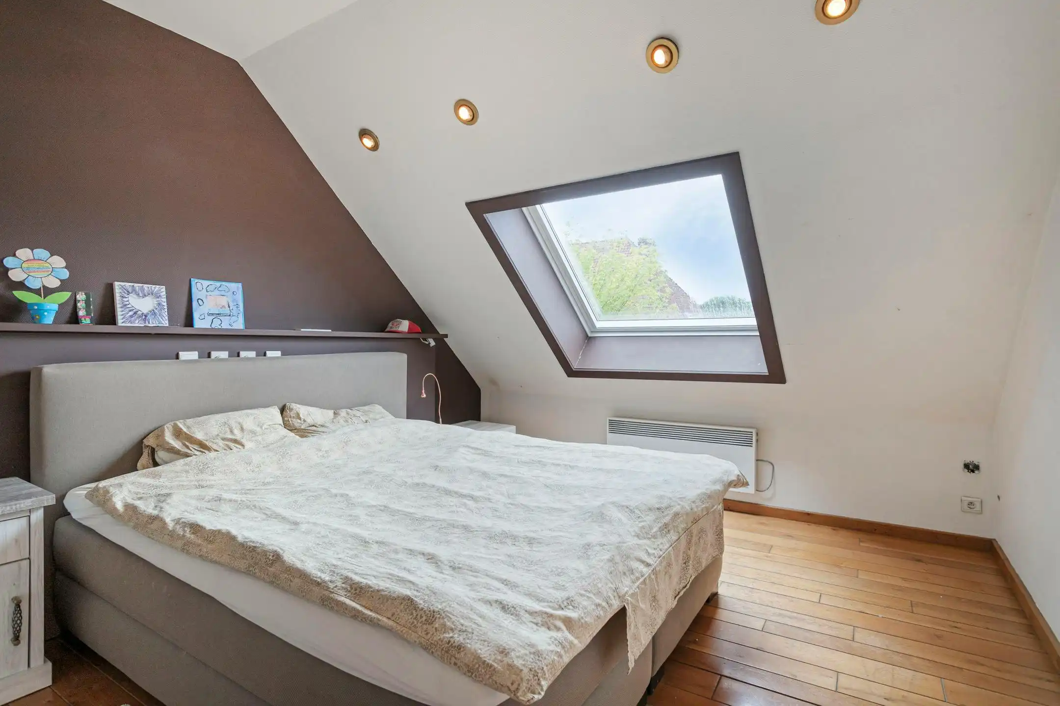 Ruime herenwoning met magazijn te koop in Deerlijk foto 11