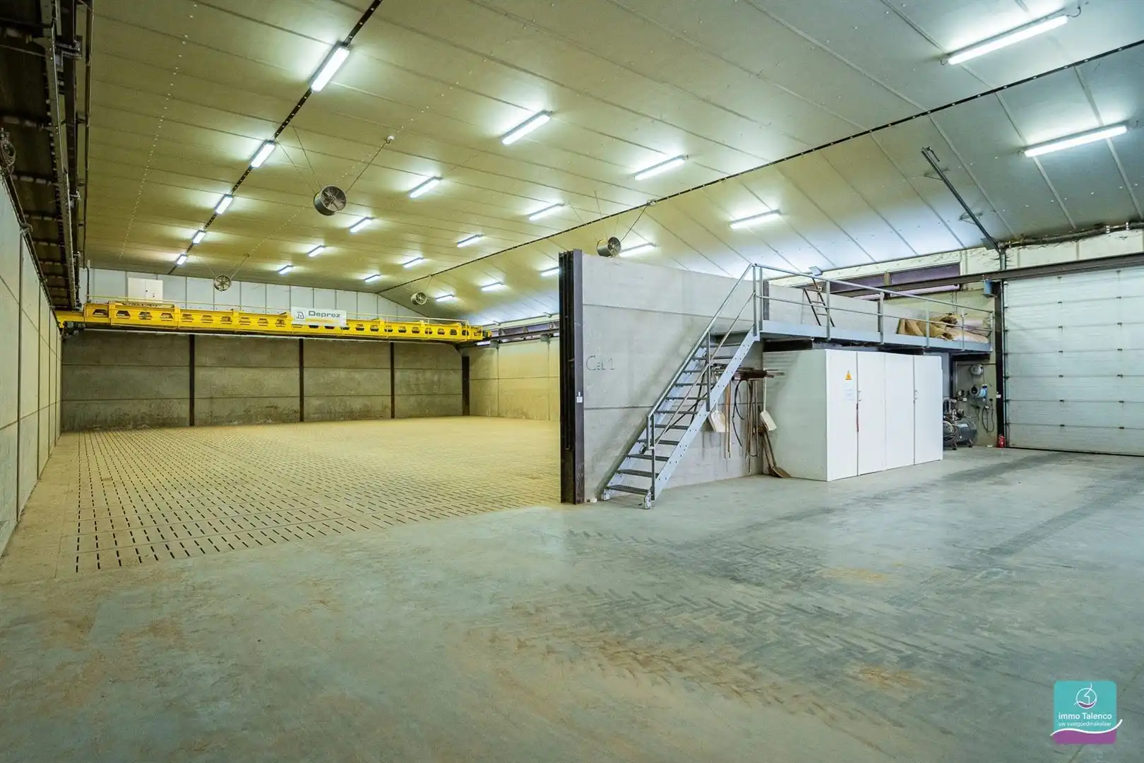 Loods - Opslagruimte op 1 ha 27 are 10 ca - 2300 m² foto 9