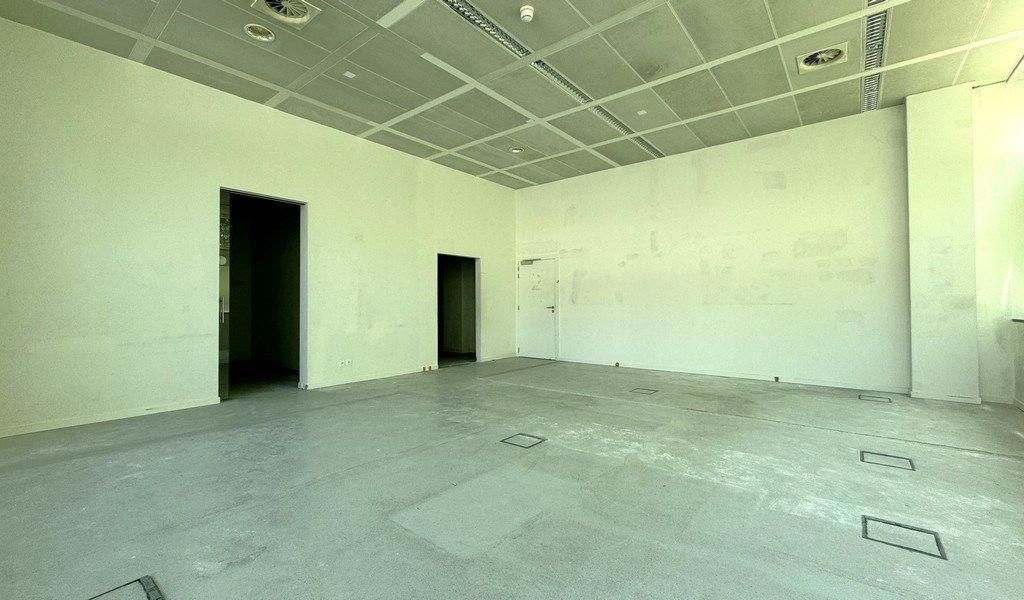Gelijkvloers kantoor te huur in  "Rubens Building" te Berchem foto 12