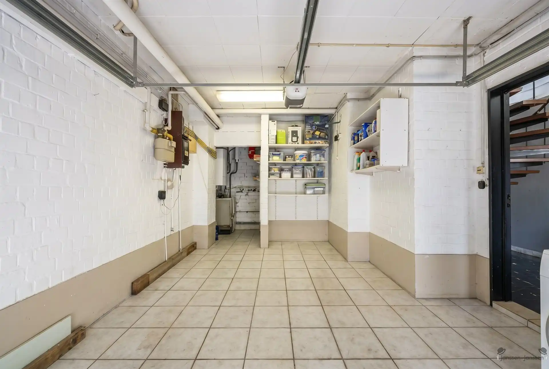 Woning met 3 slaapkamers, garage en gezellige tuin foto 12