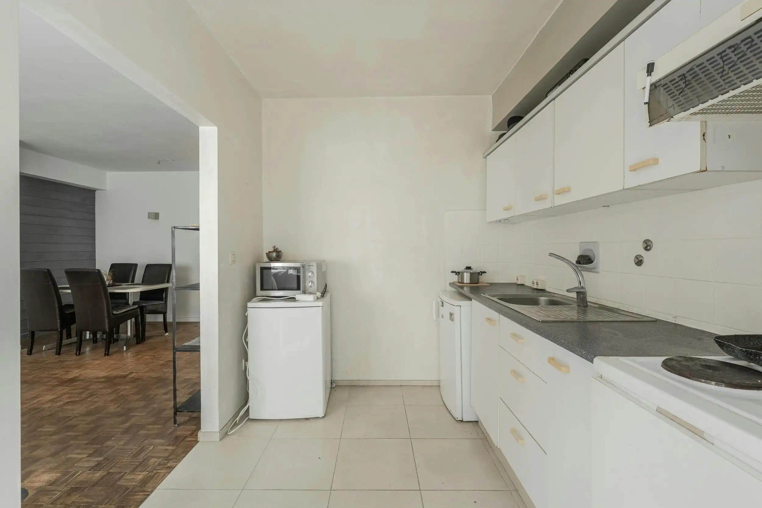 Ruim één-slaapkamerappartement te centrum Oostende foto 7