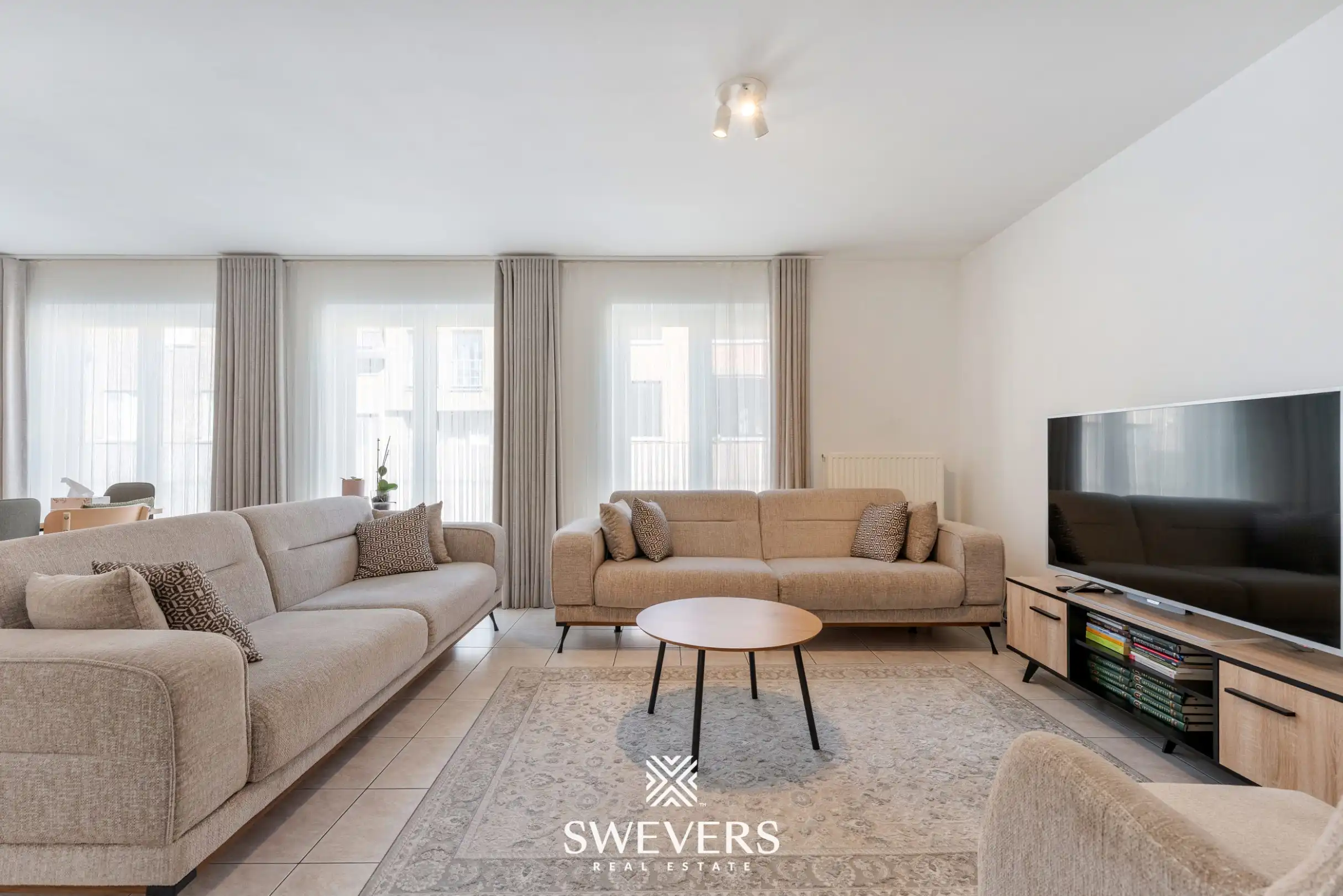 Gerenoveerd 2-slaapkamerappartement met ZW-terras vlak bij Hasselt centrum foto 3