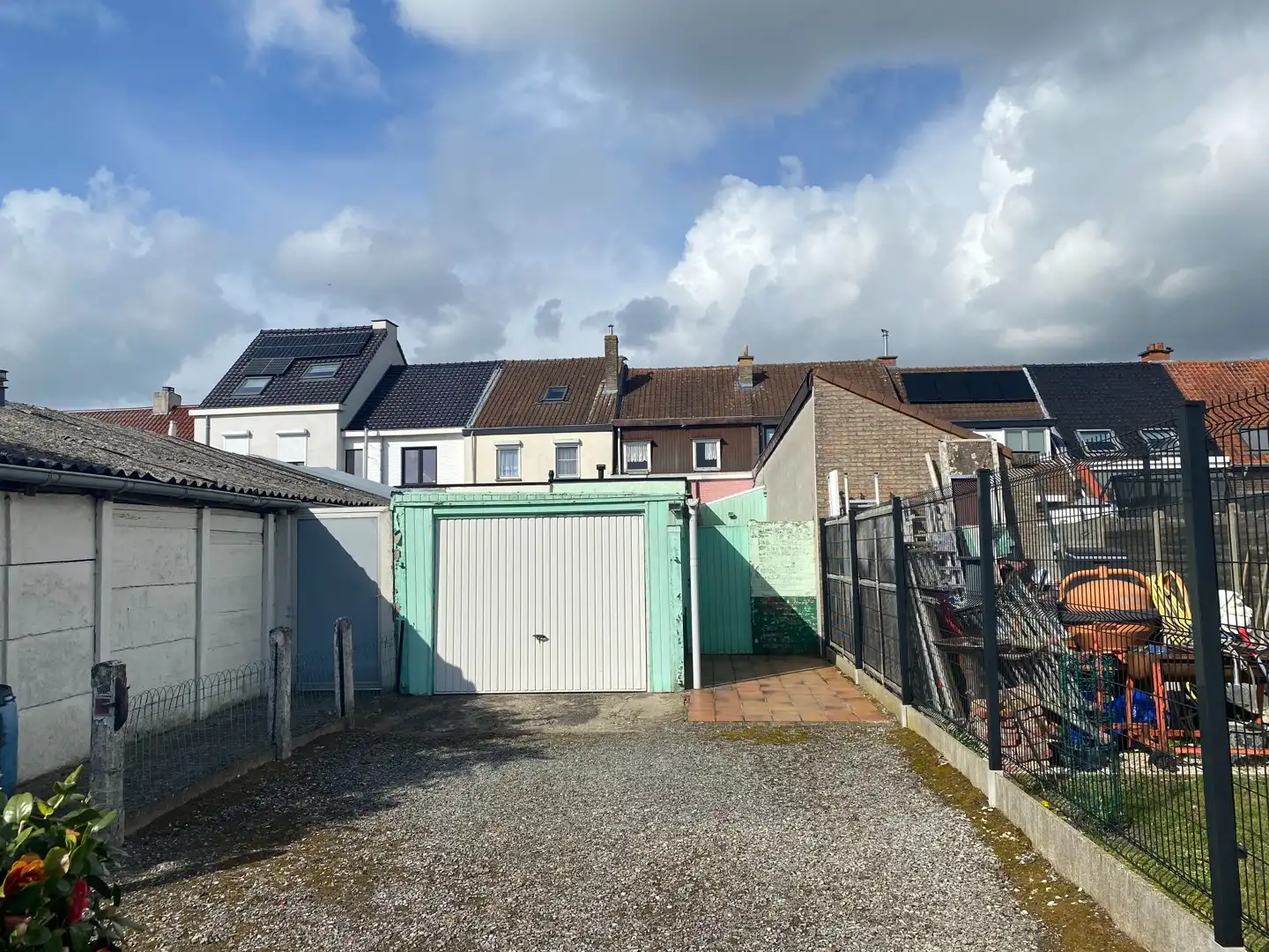 Te renoveren authentieke rijwoning met tuin en garage foto 12