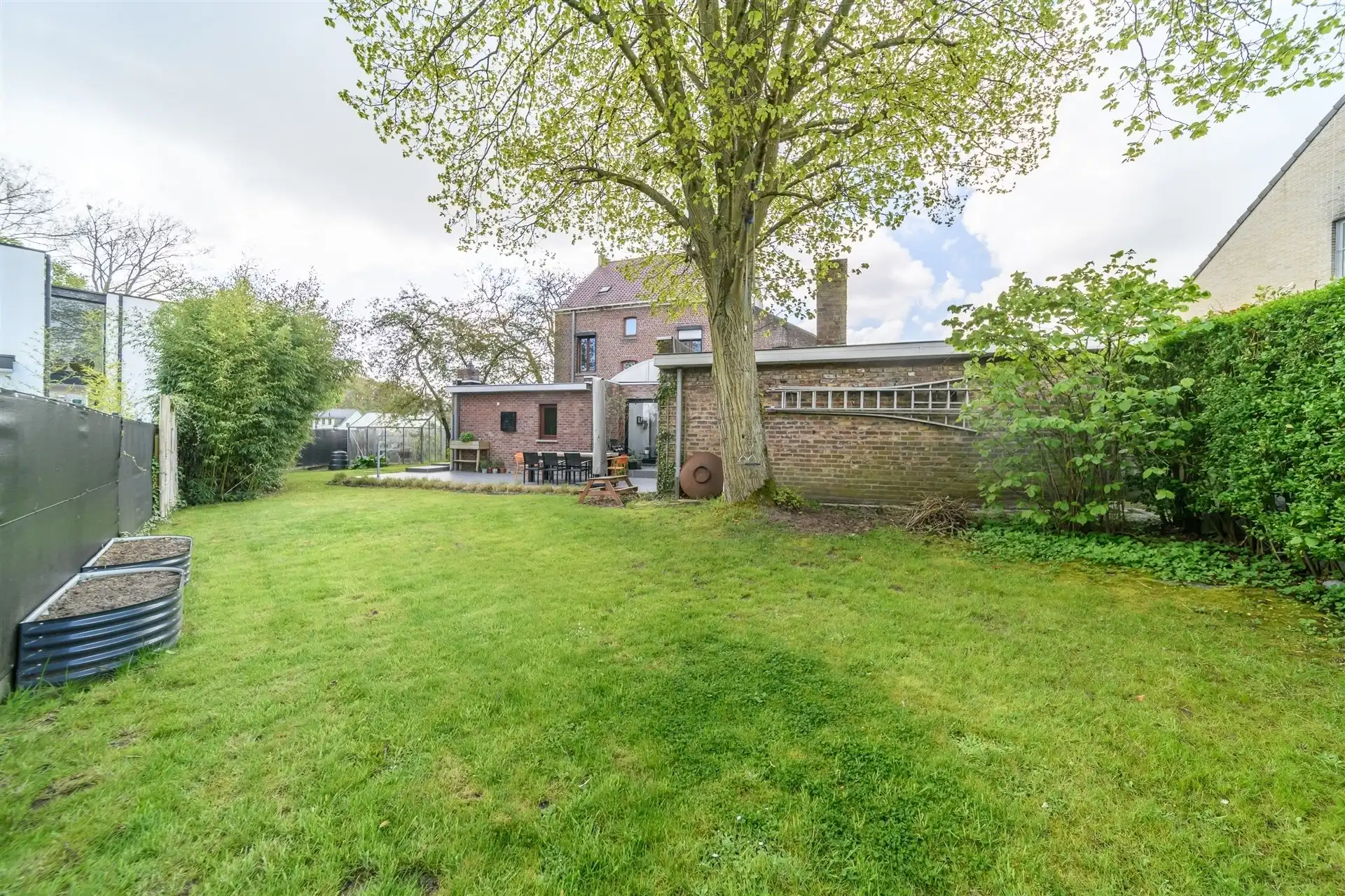 Ruime en instapklare woning met tal van mogelijkheden foto 19