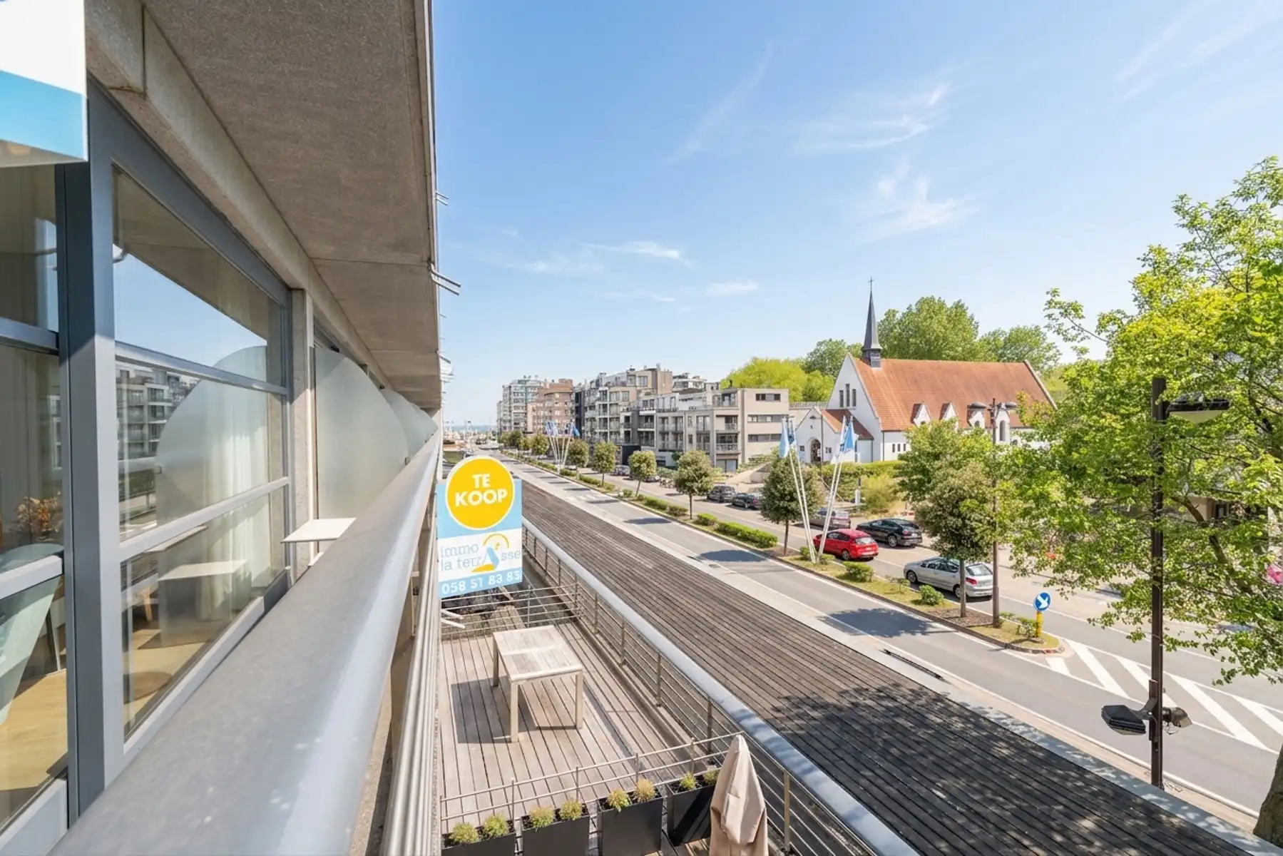 Instapklaar appartement in hartje Oostduinkerke-Bad foto 2
