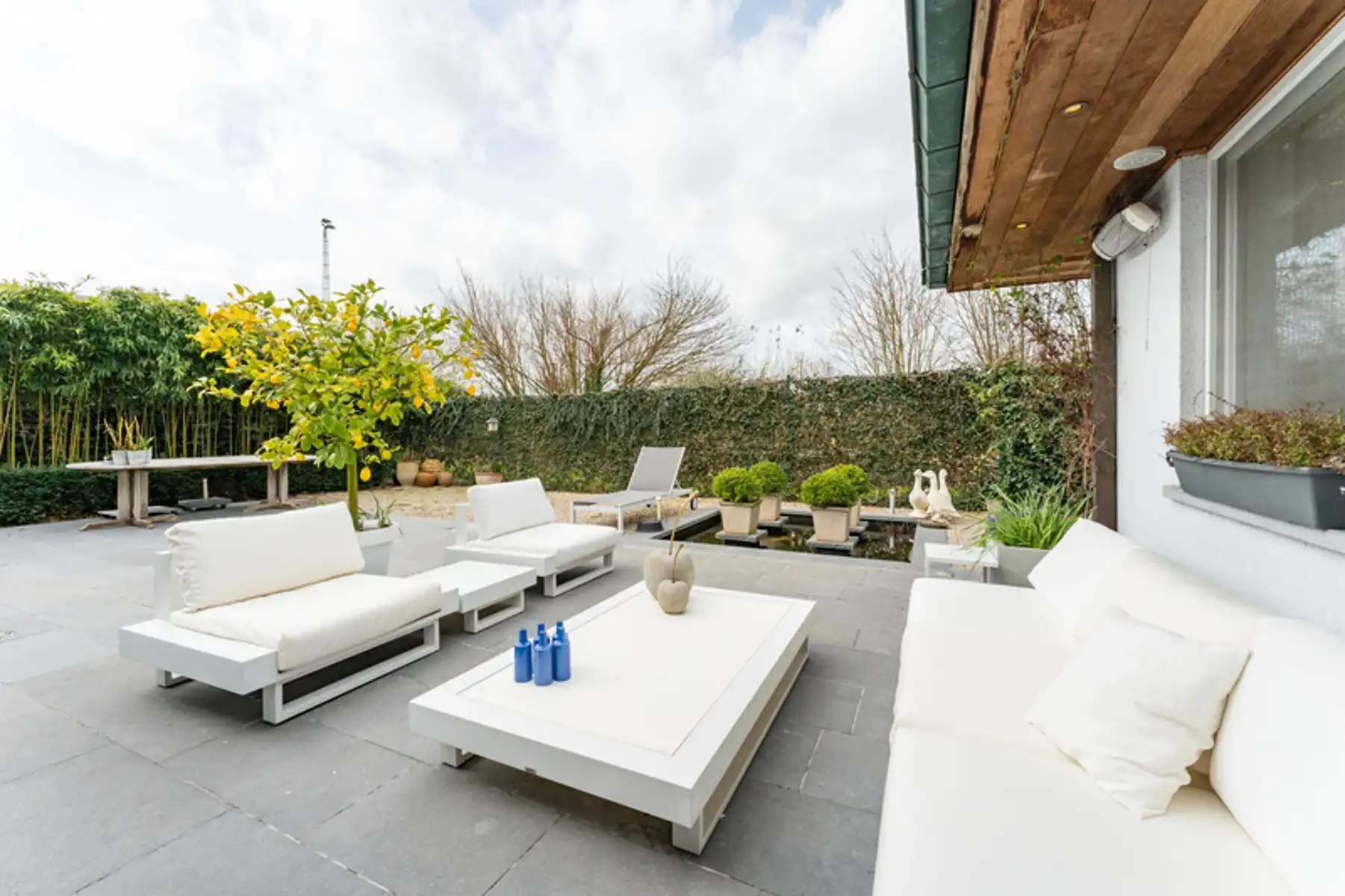 Lichtrijke en residentieel gelegen villa  foto 5