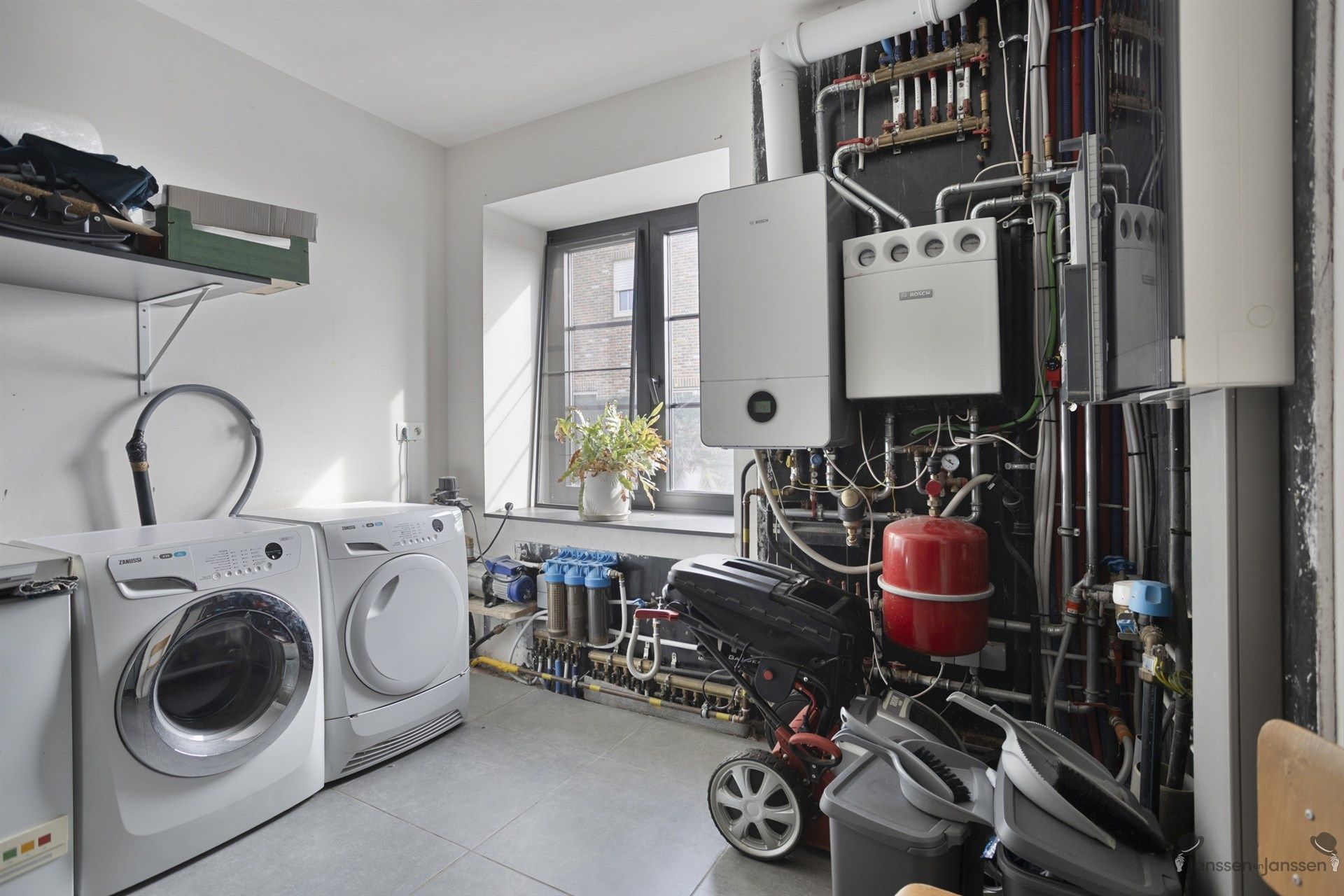 Gerenoveerde energiezuinige woning in het landelijke Budingen foto 10