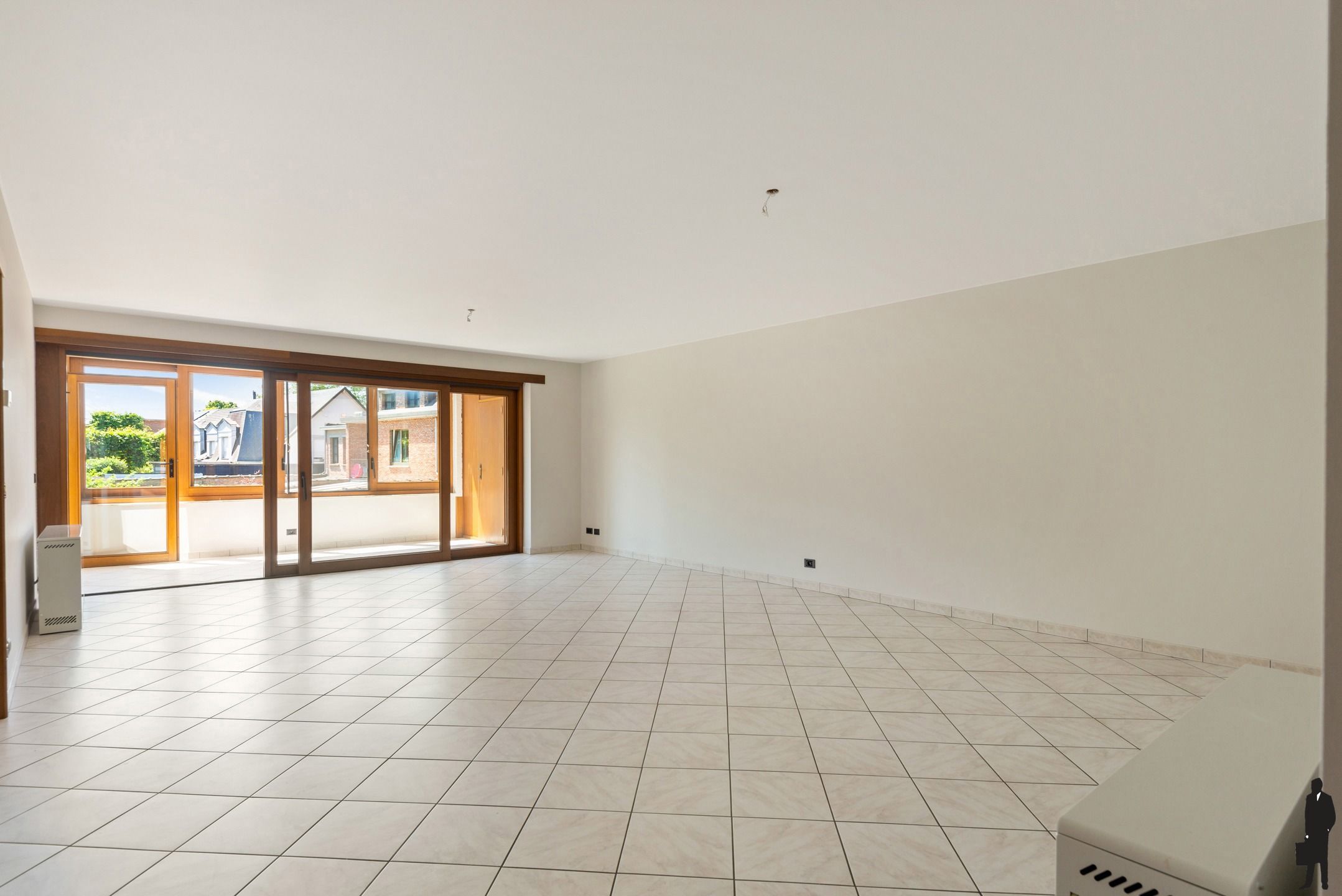 Ruim appartement met 2 slpks, kelderberging en zuid terras foto 3